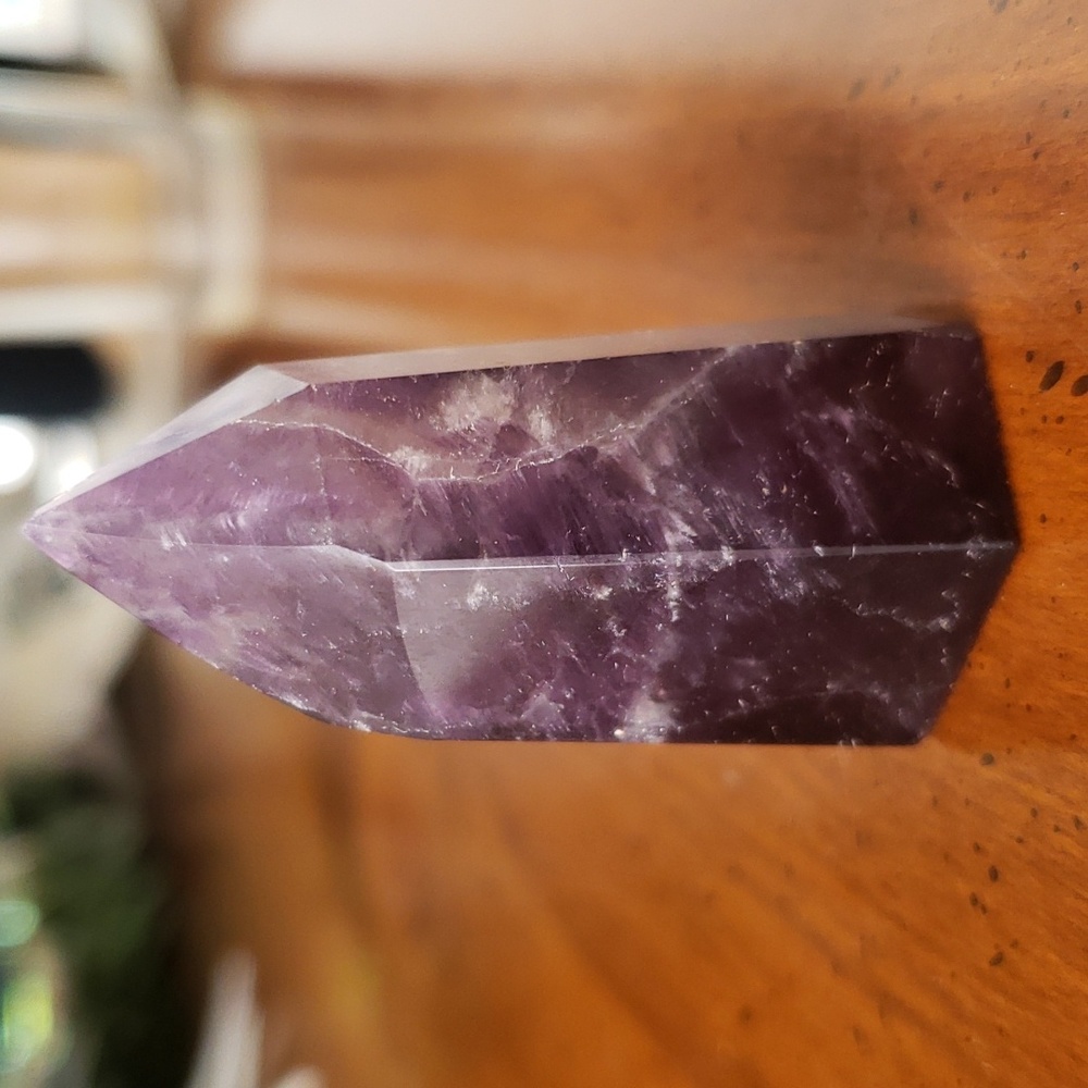Little amethyst tower pyramid - Picture 3 of 9